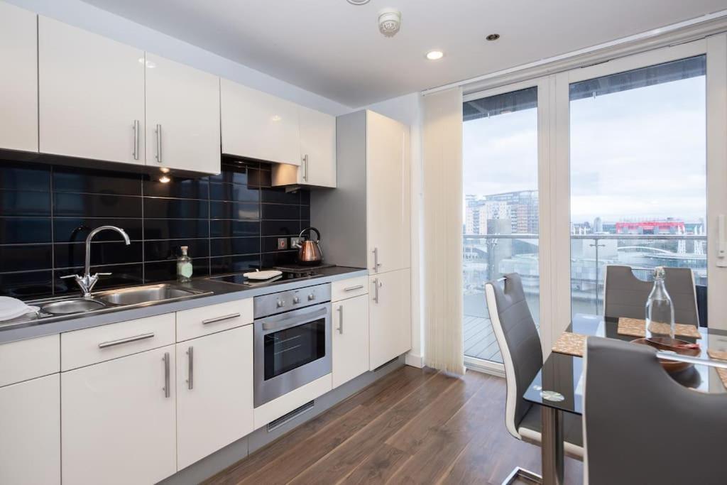 Stylish Mediacity 2Bed, Sleeps 6, Amazing Views Manchester Exterior foto